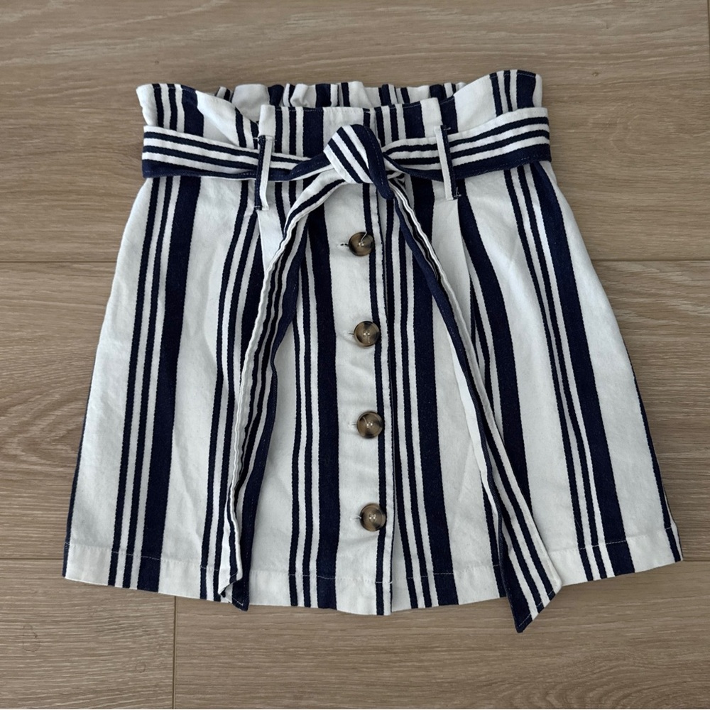 Forever 21 Navy and White Striped Skirt